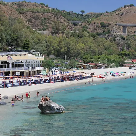 Apartahotel La Cabana Stalettì